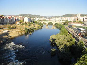 Un cadaver en el río Miño