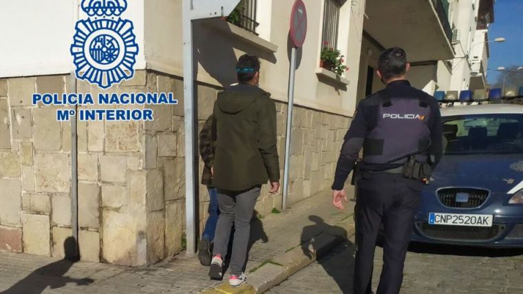 Abusó sexualmente de una menor durante 12 años