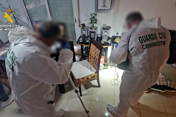 Tiroteo en Alicante: Un joven de 21 años lucha por su vida mientras la policía desentraña el misterio