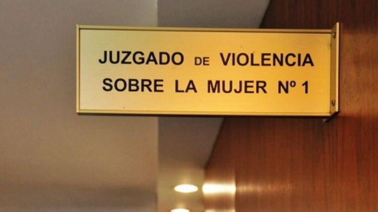 A prisión por matar a su pareja y a su hija con 'especial brutalidad'