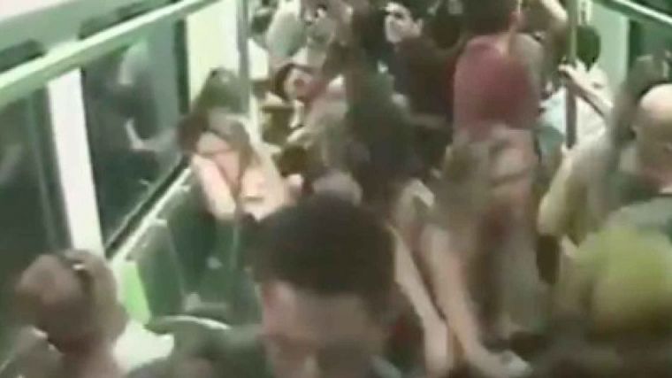 Un grupo de evangelistas alemanes provocaron el pánico en el Metro de Valencia