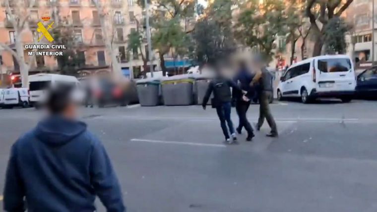 Detienen a un criptoyihadista en Barcelona