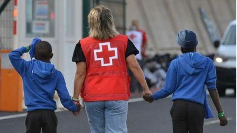 El Tribunal Supremo requiere al Gobierno información sobre menores no acompañados en Canarias