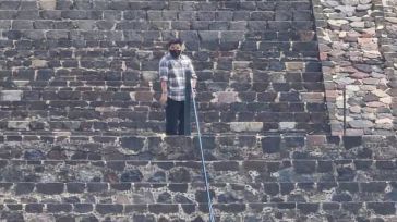 Tiroteo inédito en las pirámides de Teotihuacán: Una turista muerta, 13 heridos y un suicida con panfletos de Columbine