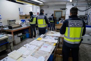 Desmantelan laboratorio de documentos falsos en Alicante