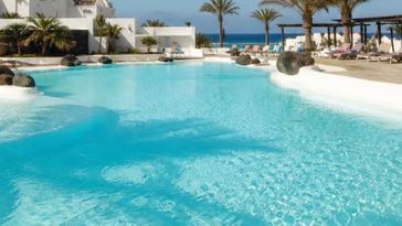 Menor en estado crítico tras ahogarse en piscina en Fuerteventura