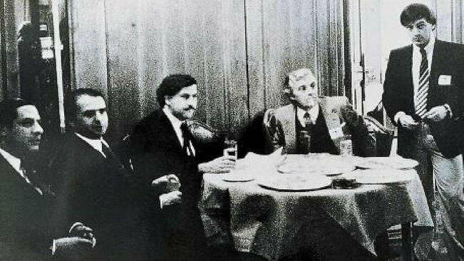 Pablo Escobar fue uno de los invitados del PSOE a la celebración de la noche electoral del 28 de octubre de 1982 en el Hotel Palace