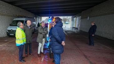 Sevilla cierra el Muro de Defensa por crecida del Guadalquivir