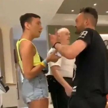 "Te voy a hacer heterosexual a hostias": La Justicia vuelve a fallar al colectivo LGTBIQ+ con una absolución incomprensible