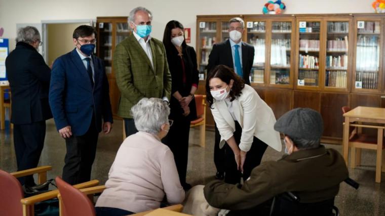 Ex altos cargos de Ayuso imputados por los 'protocolos de la vergüenza' durante la pandemia