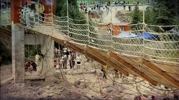 Caos en un paraíso turístico: Un puente se derrumba y se cobra vidas en un famoso destino de China