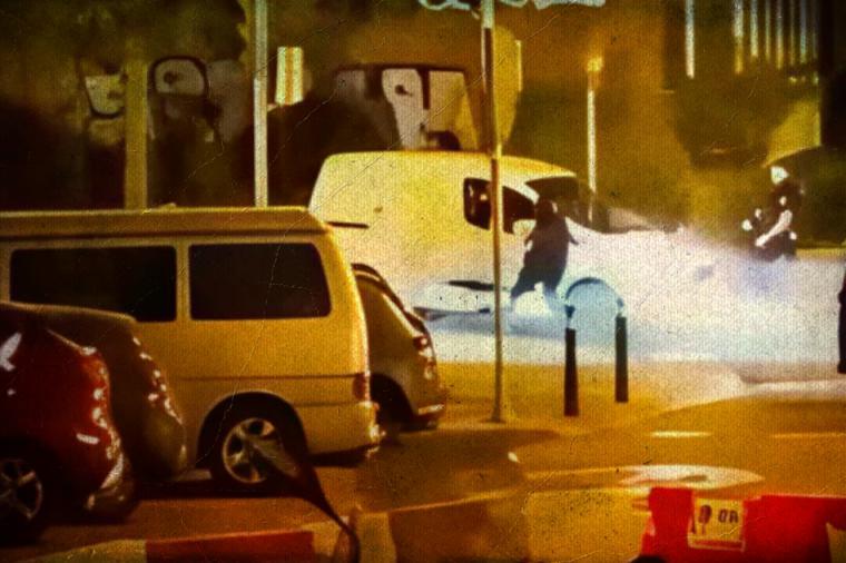 Detenido tras intentar atropellar a dos agentes de policía durante un tiroteo en Madrid