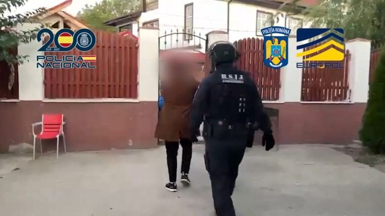 Desmantelan una banda que robaba a ancianos con el 'abrazo cariñoso' en España