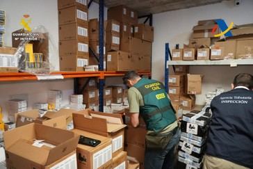 Desarticulada una red criminal que defraudó más de 20 millones en IVA por venta de móviles