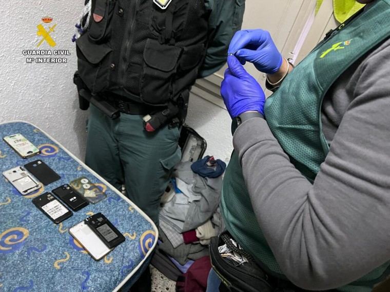 Desmantelan una red de ciberestafas que defraudó 1,6 millones de euros en España