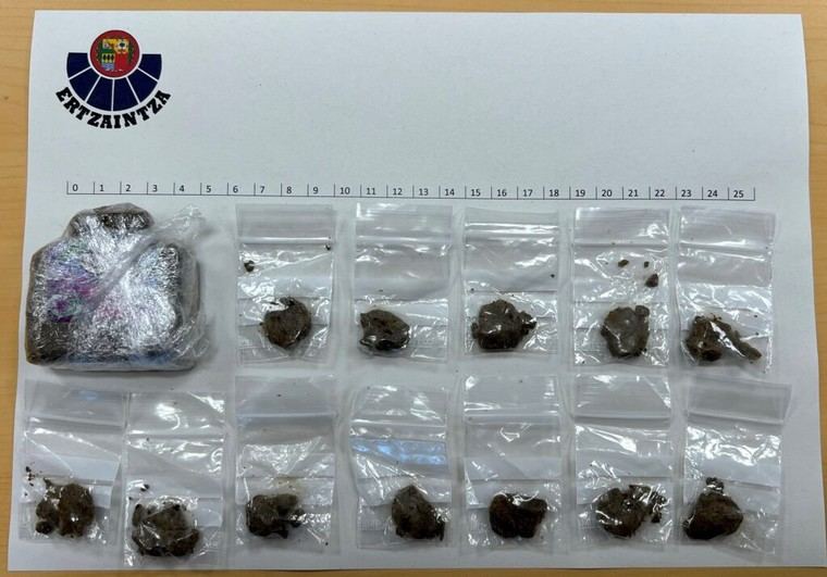 Joven arrestado en Bilbao por posesión de hachís destinado a la venta