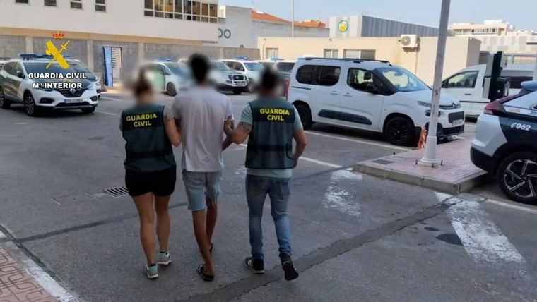 Un joven de 19 años apuñala a un anciano tras seguirlo desde un supermercado en Torrevieja