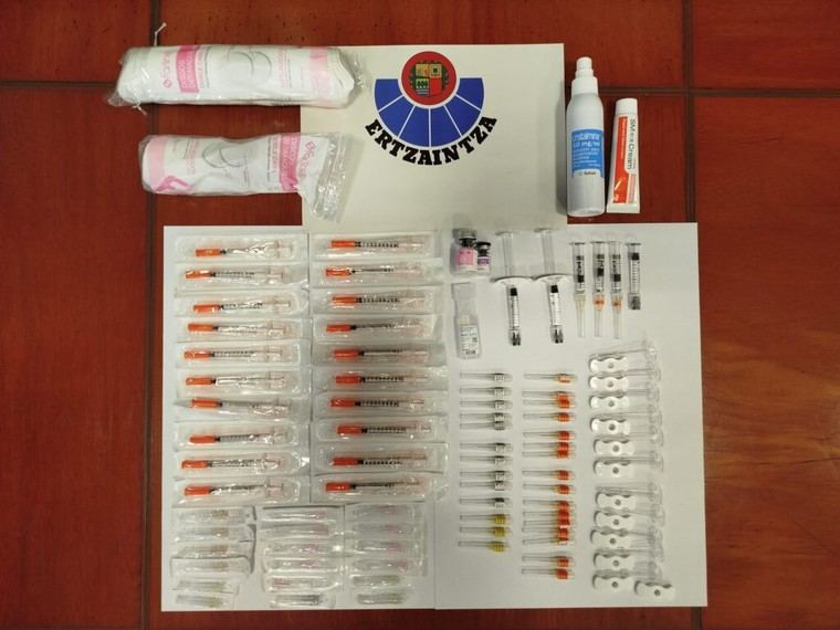 Tres detenidos por realizar tratamientos estéticos ilegales en Bilbao