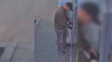 Detenidos dos hombres por robar tarjetas bancarias a ancianos en parquímetros