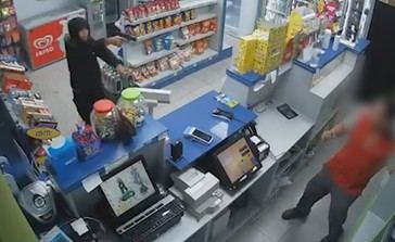 Tres jóvenes, dos menores, detenidos por atracos repetidos en gasolinera de Murcia