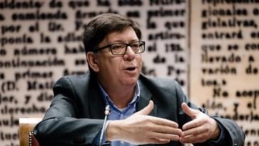 Paco Salazar defiende su inocencia en el Senado ante acusaciones de acoso sexual