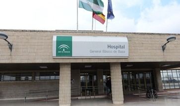 Dos ancianos hospitalizados tras incendio en Caniles