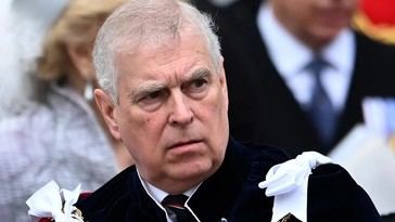 Expríncipe Andrés gastó fondos públicos en masajes, según exfuncionarios