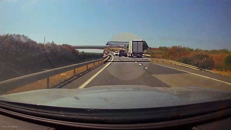 Locura al volante: Mujer conduce en dirección opuesta por la autovía A-49 y desata el pánico entre los conductores