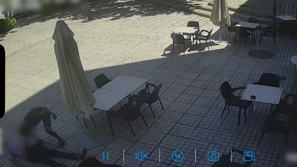Hijo de 30 años detenido por agredir gravemente a su padre en un bar de Mora