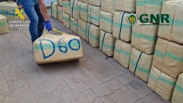 Desarticulan red de narcotráfico y incautan 10.600 kg de hachís en España y Portugal