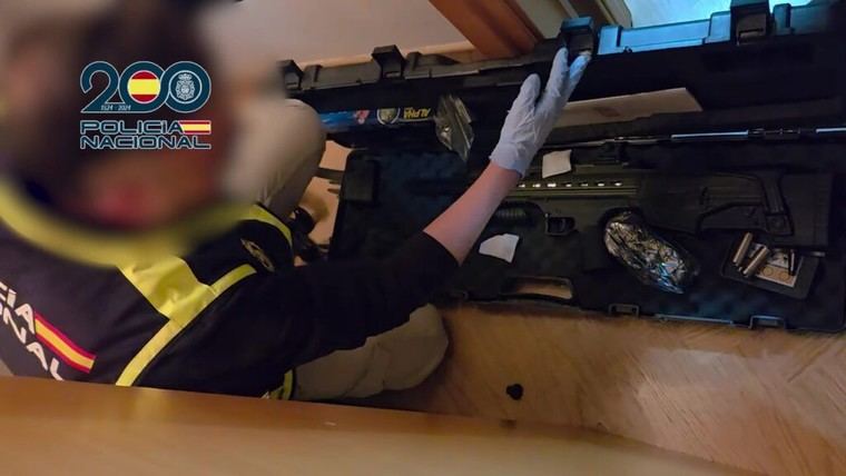 Cae una mafia del crimen en Almería: 15 arrestos y un arsenal incautado en el sur de España