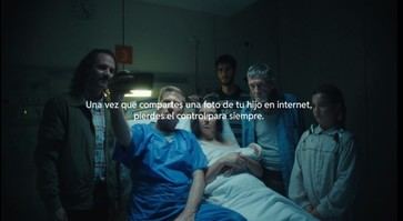 El 89% de los padres lo hace sin pensar: Los peligros ocultos del sharenting que podrían arruinar la vida de tu hijo