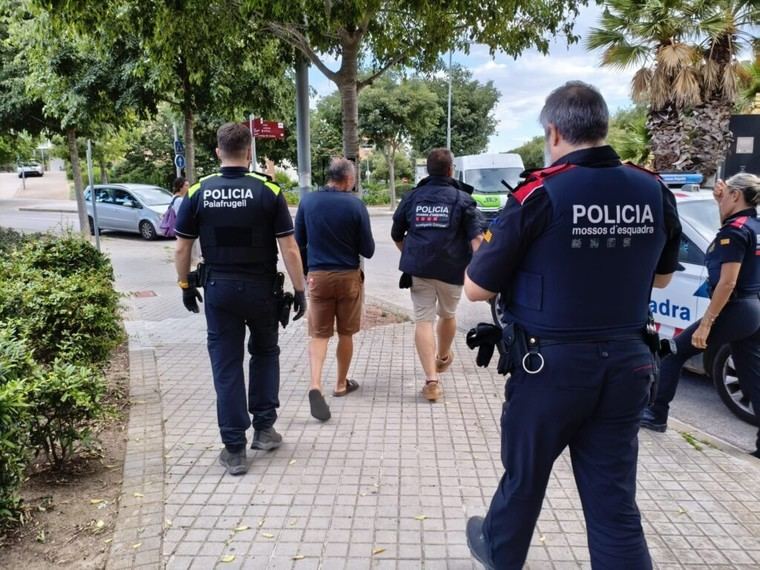 Detenido en Palafrugell por 46 delitos relacionados con derechos de extranjeros y empadronamientos fraudulentos