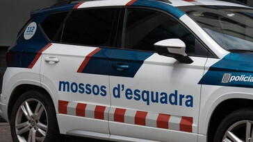 Hallan un cadáver en un coche sumergido en Les Franqueses, Barcelona