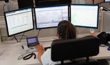 Fallece un conductor al chocar su coche contra un restaurante en Tarifa