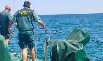 Fallece un hombre tras colisión entre moto acuática y barco en Fuengirola
