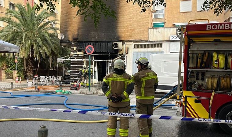 Tragedia en Granada: Fallece una niña de seis años en el incendio de una vivienda