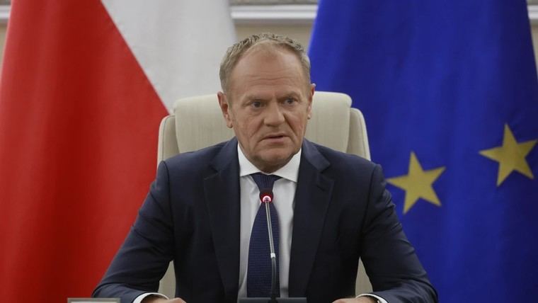 Detienen a dos bielorrusos por volar un dron sobre el palacio presidencial de Polonia