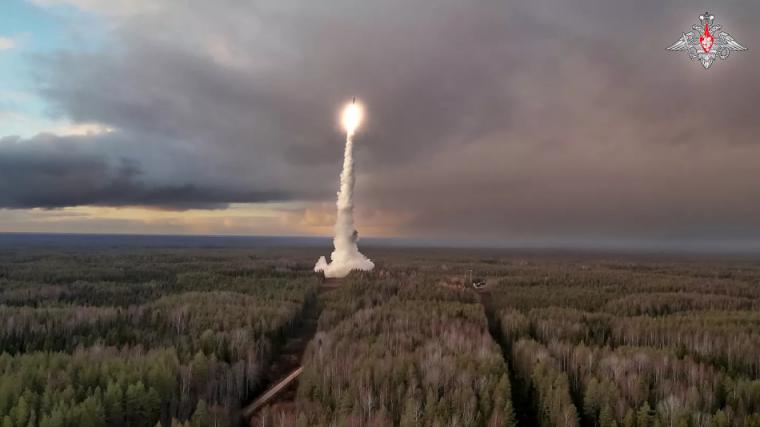 Alerta mundial: Seguidores de Putin piden represalias nucleares tras el devastador ataque ucraniano