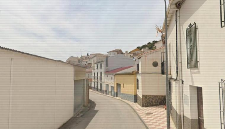 Rescate trágico en Frailes: Hallan el cuerpo sin vida de un hombre de unos 30 años en una chimenea