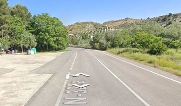 Accidente impactante en la N-323: Tres niños y dos adultos heridos tras colisionar con un jabalí