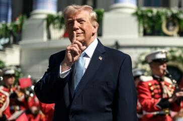 Trump afirma que Irán busca un acuerdo mientras intensifica el bloqueo en Ormuz