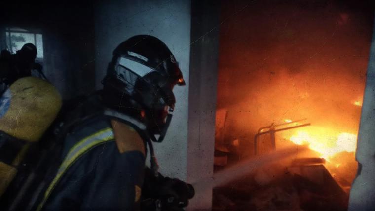 Un joven de 23 años muere tras caer de un balcón durante el incendio de un hotel en Tenerife