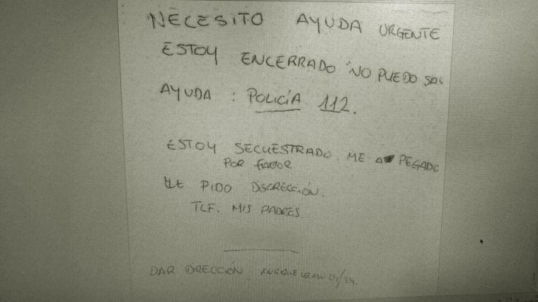 Un joven secuestrado en Vallecas pide ayuda a través de servilletas escritas a sus vecinos