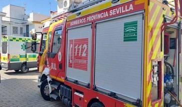 Un incendio en Sevilla se cobra la vida de un hombre y deja a su madre luchando por sobrevivir