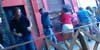 Graban en video a un policía agrediendo a dos chicas en Concepción (Uruguay)