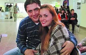 En el día de los enamorados se casó con el asesino de su hermana gemela (Argentina)